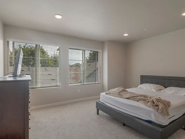 18782 67th Ave NE #5 — Photo 16