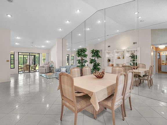 5th image of 5319 Palmetto Palm Court #A
