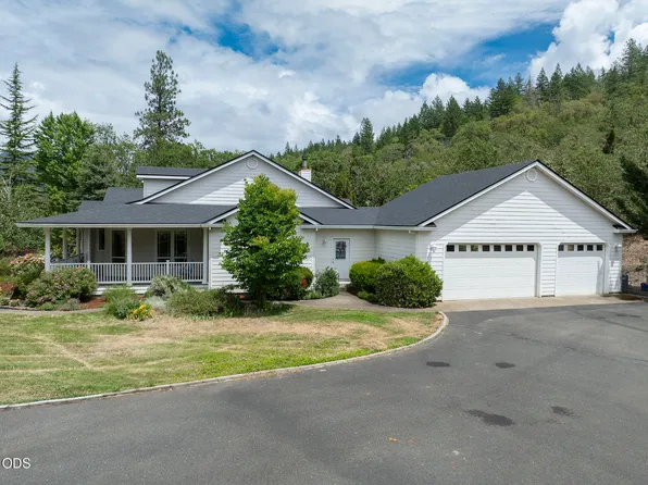 279 Ridgefield Rd, Grants Pass, OR 97527