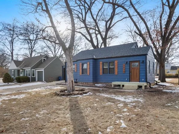 5538 Glenwood St, Mission, KS 66202