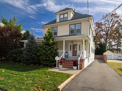 76 Driscoll Avenue, Rockville Centre, NY, 11570