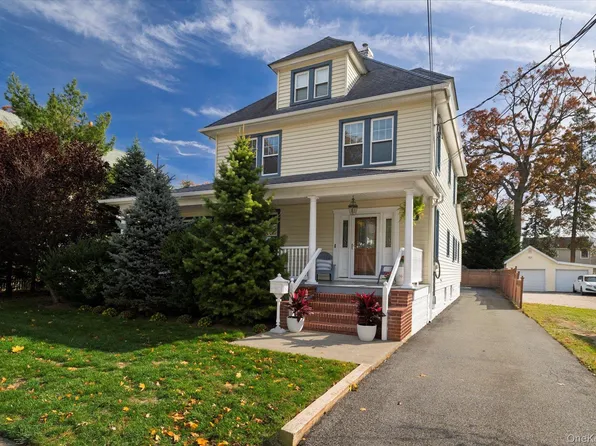 76 Driscoll Avenue, Rockville Centre, NY 11570