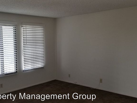 2nd image of 711 W Queen St APT 303