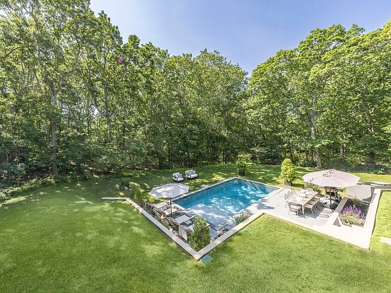 6 Laurel Dr — Photo 3