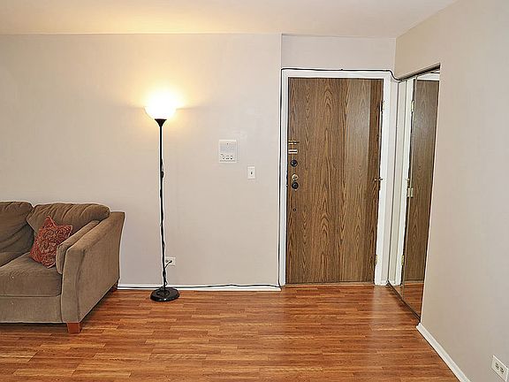 2nd image of 275 Mayfair Ln