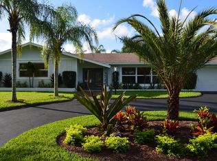327 Country Club Dr, Tequesta, FL 33469