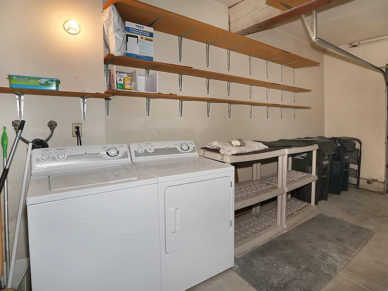 7912 Rainbow Cir #1 — Photo 30