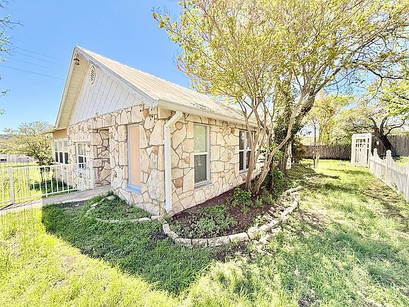 3rd image of 125 Henderson Branch Rd