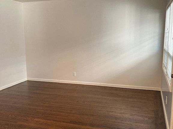 5th image of 3525 Taraval St #1
