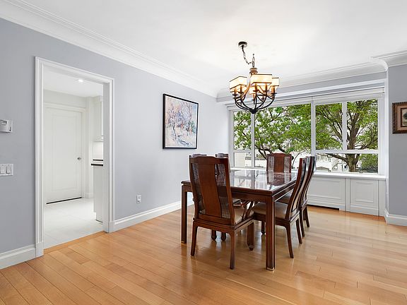 3rd image of 200 E 66th St APT E0407