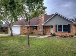1028 Lincoln Dr, Sulphur Springs, TX 75482