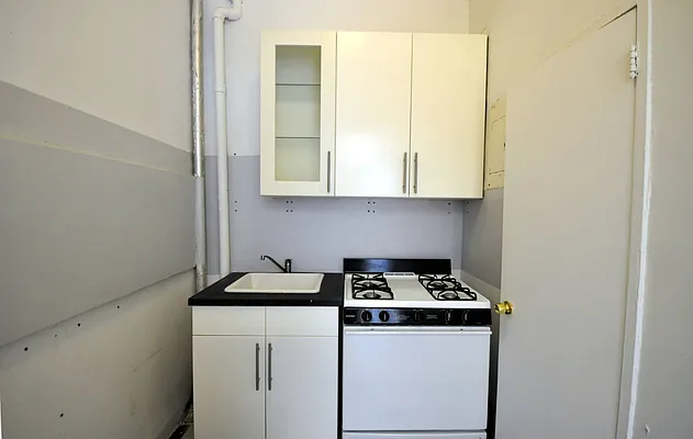 Rented by Bohemia Realty Group | media 8