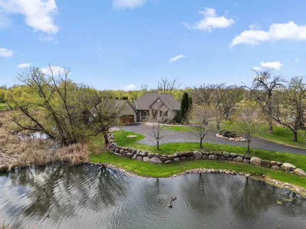 5841 190th St E, Prior Lake, MN 55372