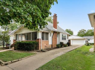 704 W Washington St, Champaign, IL