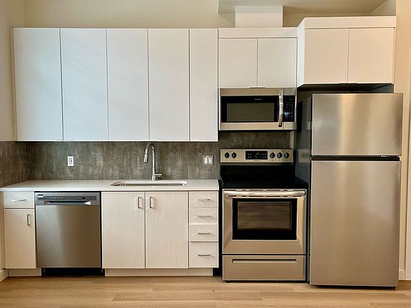 5th image of 8120 SE 11th Ave #209