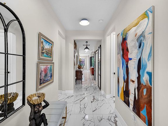 4th image of 2455 Primrose Place