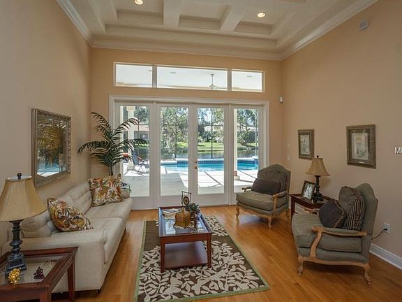 5th image of 5038 Shoreline Cir