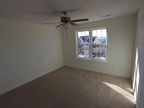 4th image of 4931 Summerville Ln