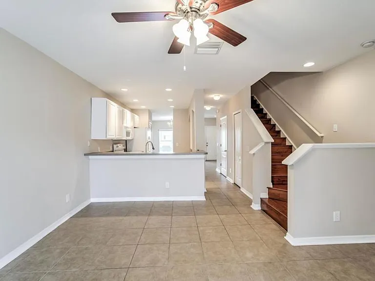 10704 Chesham Hill Ct — Photo 7