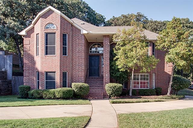 1st image of 2804 Harvest Hill Dr