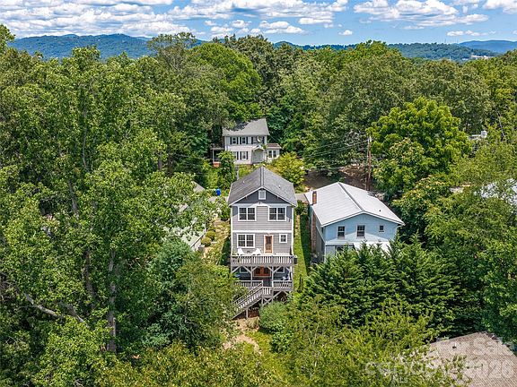 3rd image of 60 Mardell Cir