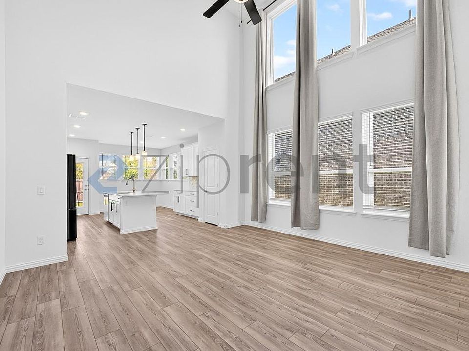 1st image of 4517 Waterglass St