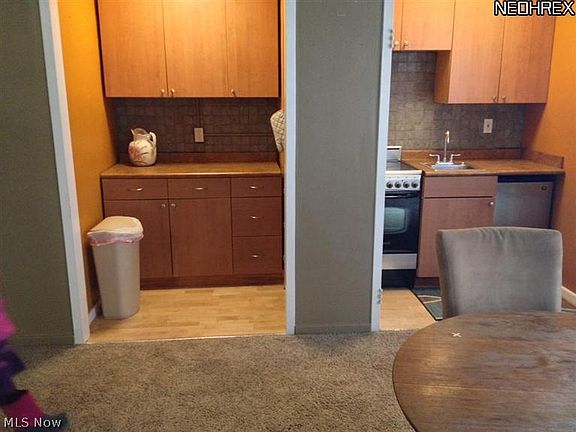 4th image of 11720-11720 Edgewater Dr #401