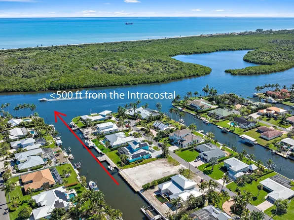 8531 SE Driftwood Street, Hobe Sound, FL 33455