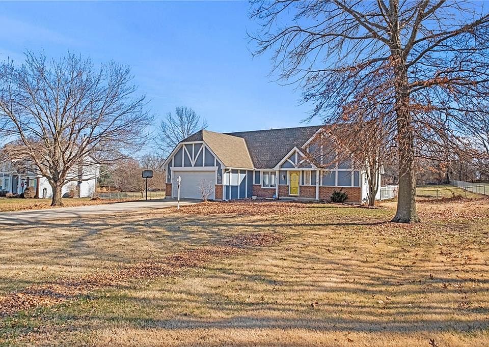 17876 168th St, Basehor, KS 66007 Zillow