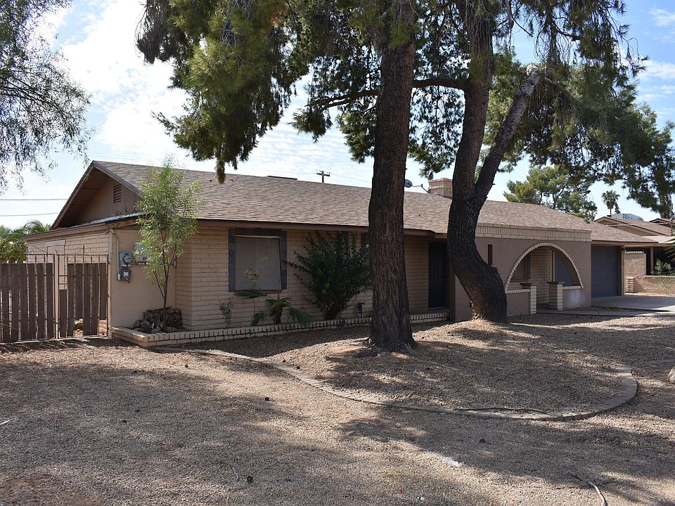 2nd image of 4241 E Villa Maria Cir