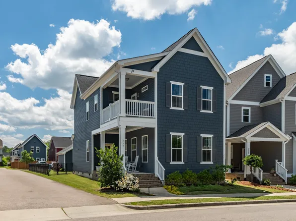 233 Salt Cedar Ln, Chapel Hill, NC 27516