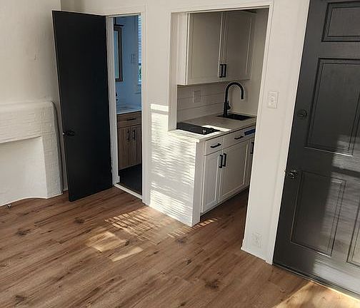 4th image of 796 Hazelwood Ave #798-B