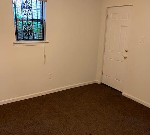 4th image of 1921 N Darien St #1A