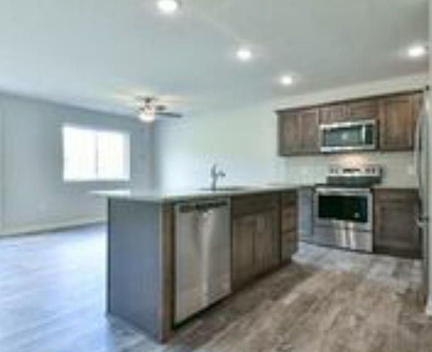 1st image of 4944 W Madison Pl