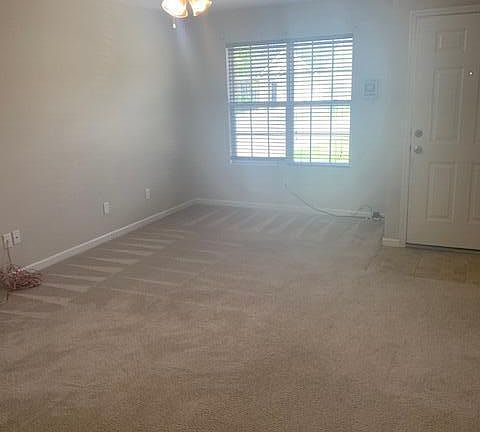 4th image of 221 Caldwell Cirlce Circle