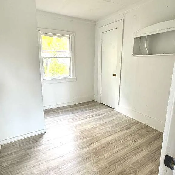 1821 W 17th St — Photo 9