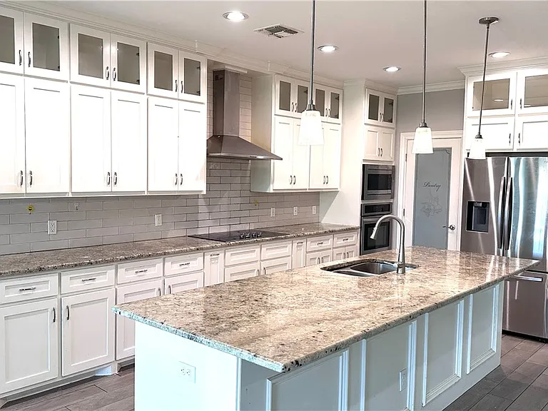 3734 Berkeley Dr — Photo 6