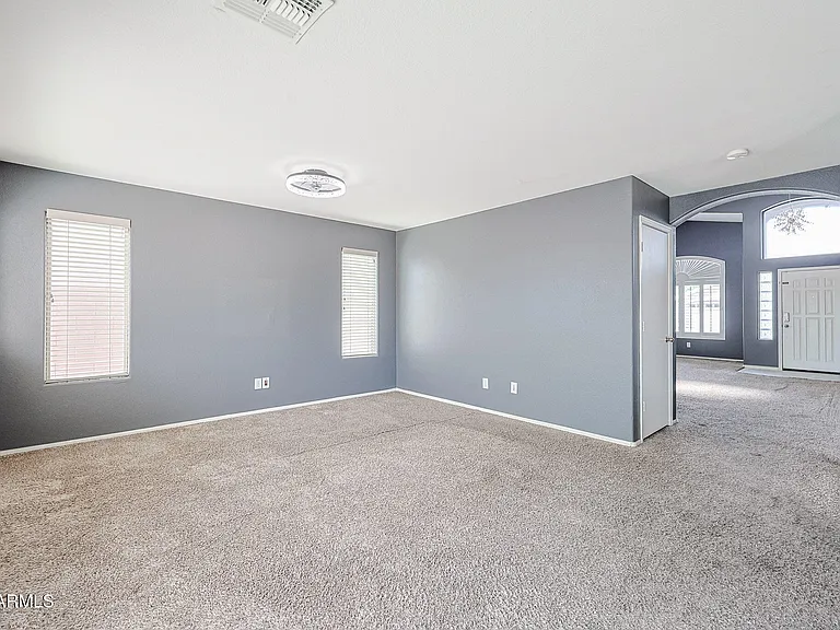 5245 N 125th Ave — Photo 8