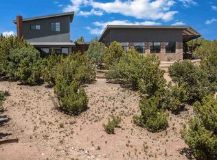 26 Peacock Aly, Santa Fe, NM 87507