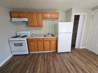 116 Old Foxon Rd #4, New Haven, CT 06513