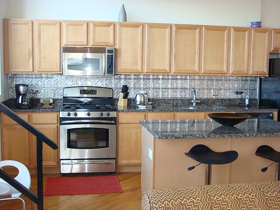 Kitchen/SSteel Appliances