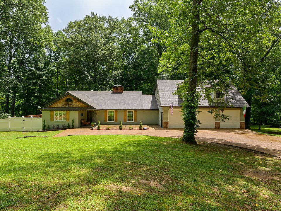 1st image of 6 Dogwood Ln