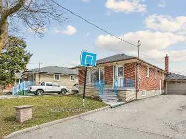 15 Dittmer Cres, Toronto, ON M9W 4P7