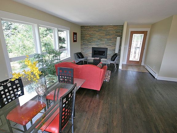 dining/living room