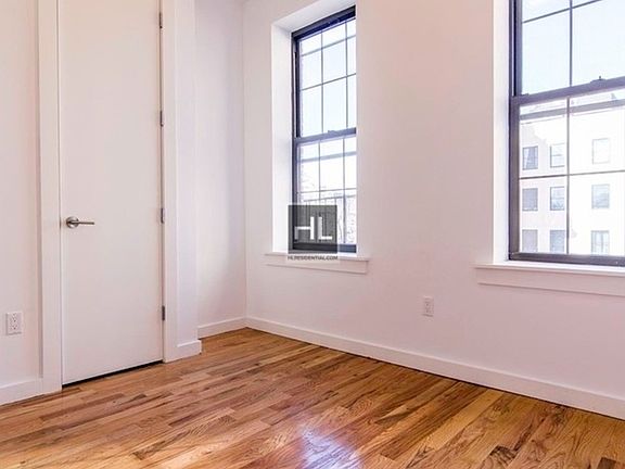 4th image of 379 S 3rd St #4C