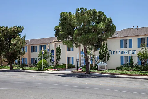 Cambridge Apartments Photo 1