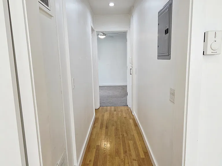 1104 S Masselin Ave #4 — Photo 8