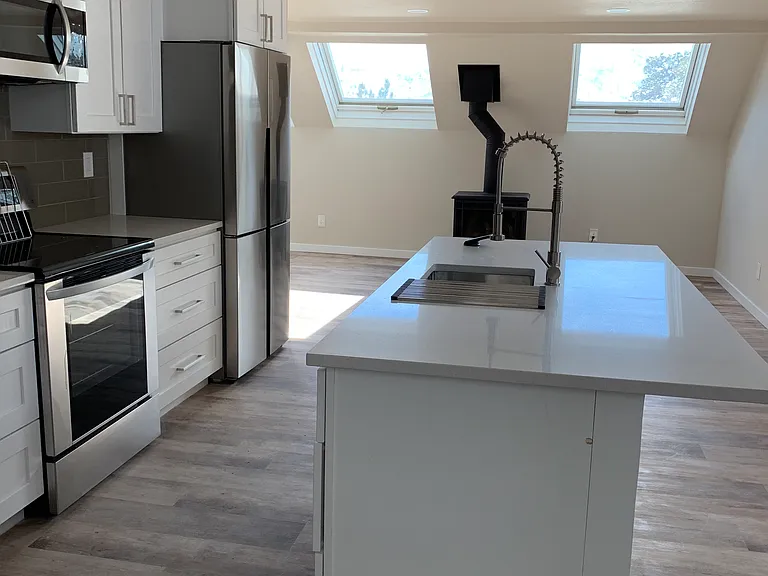 383 Jasper Dr #B — Photo 1