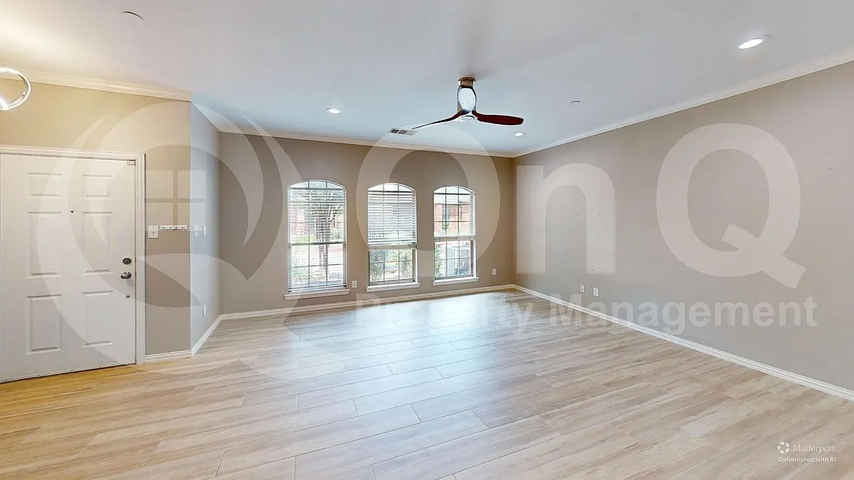 2 bed, 1.5 bath, 1350 sqft, $1,990 — Photo 2