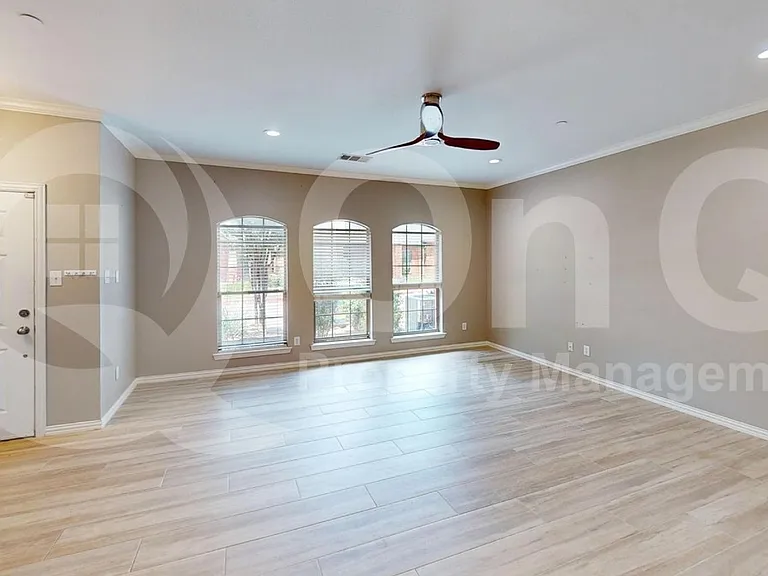 575 S Virginia Hills Dr #2604 — Photo 2